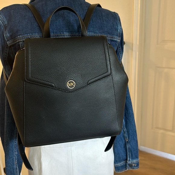 MICHAEL KORS MD BLACK PEBBLED LEATHER BACKPACK
"FREYA" NWT - Picture 6 of 14